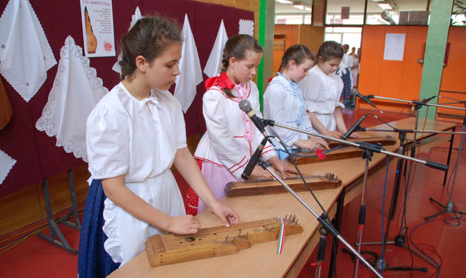 XXII. Aranycitera képek